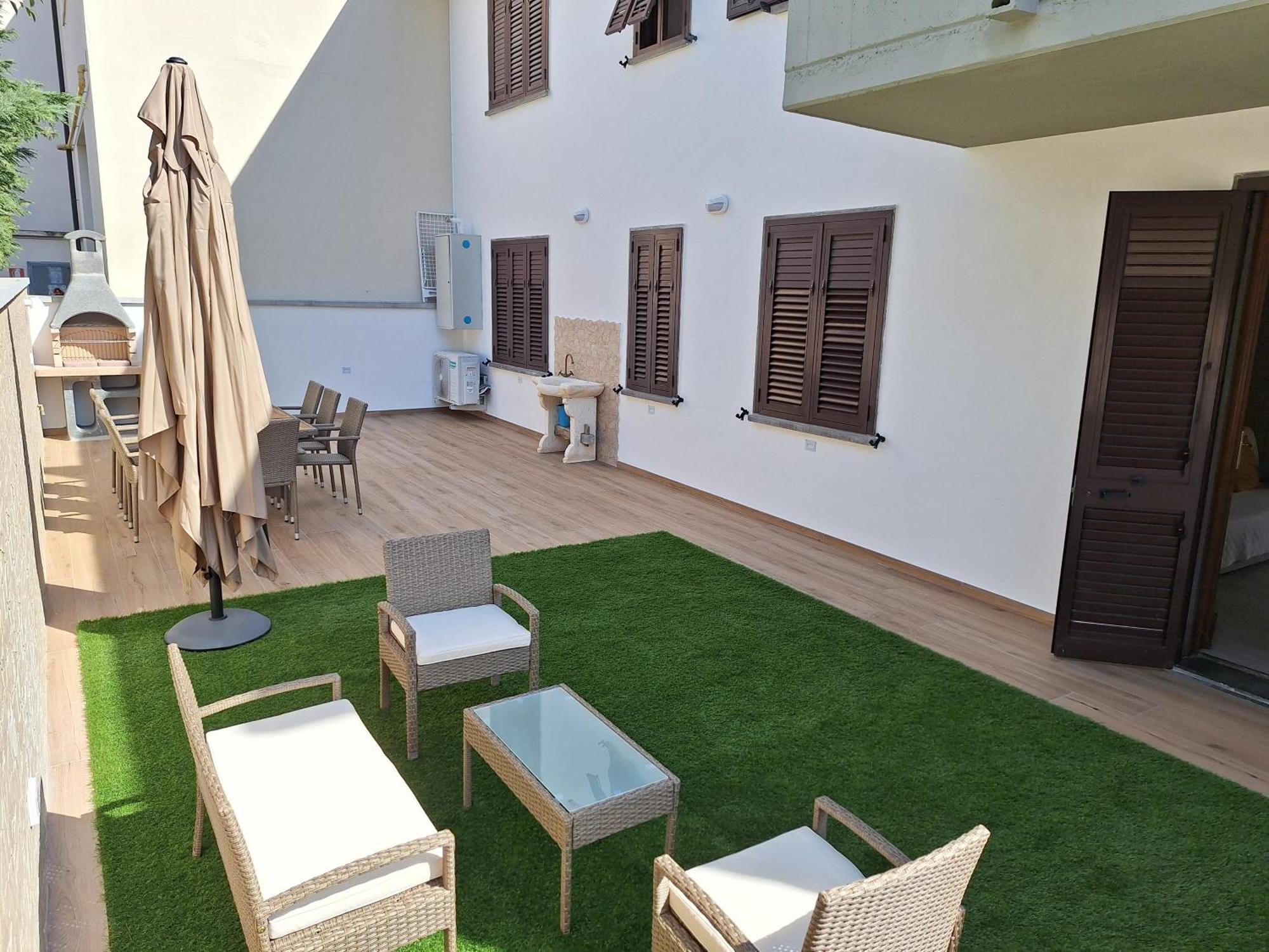 Dd House Family Holiday Apartment Cecina  Exterior photo